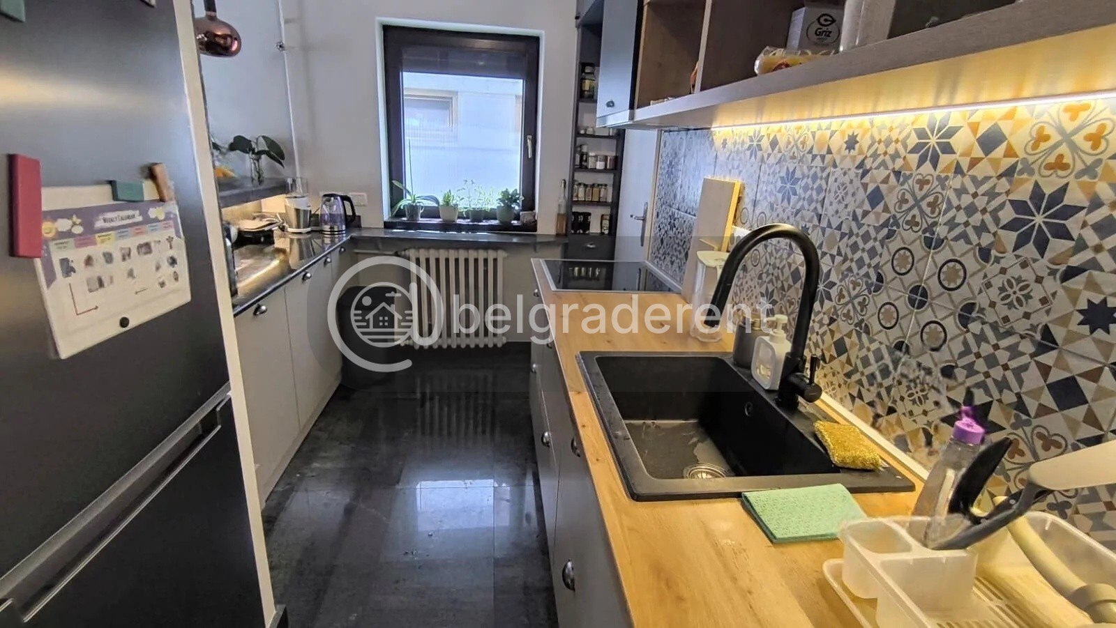100 m² Apartment in Čukarica photo 3 of 8