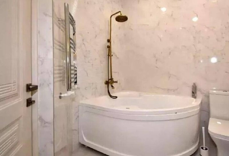 Furnished 4-Bedroom Apartment in Kentron photo 8 of 8