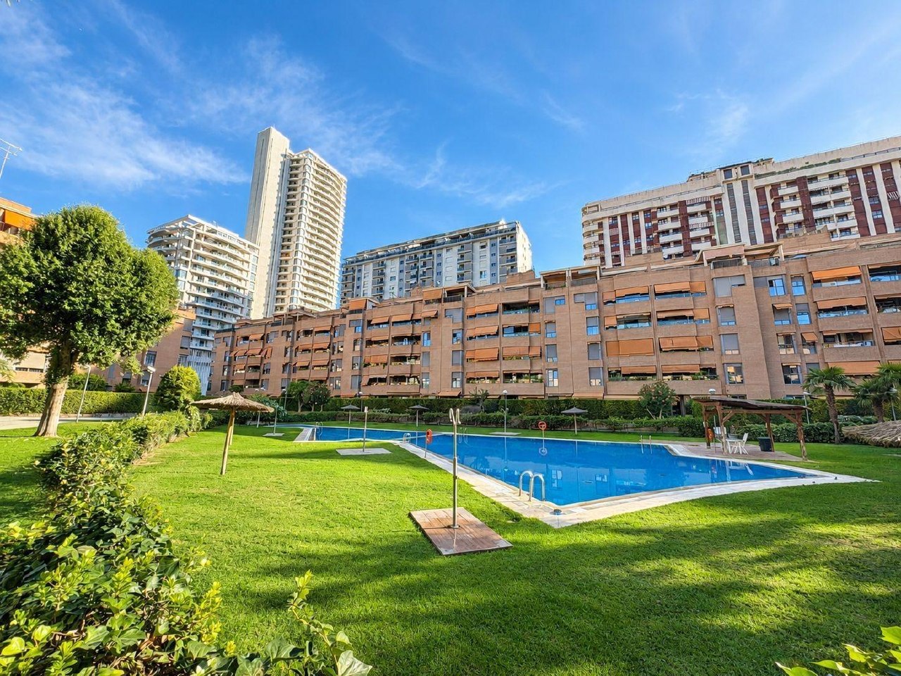 3-Bedroom Apartment for Rent in Sant Pau photo 4 of 8