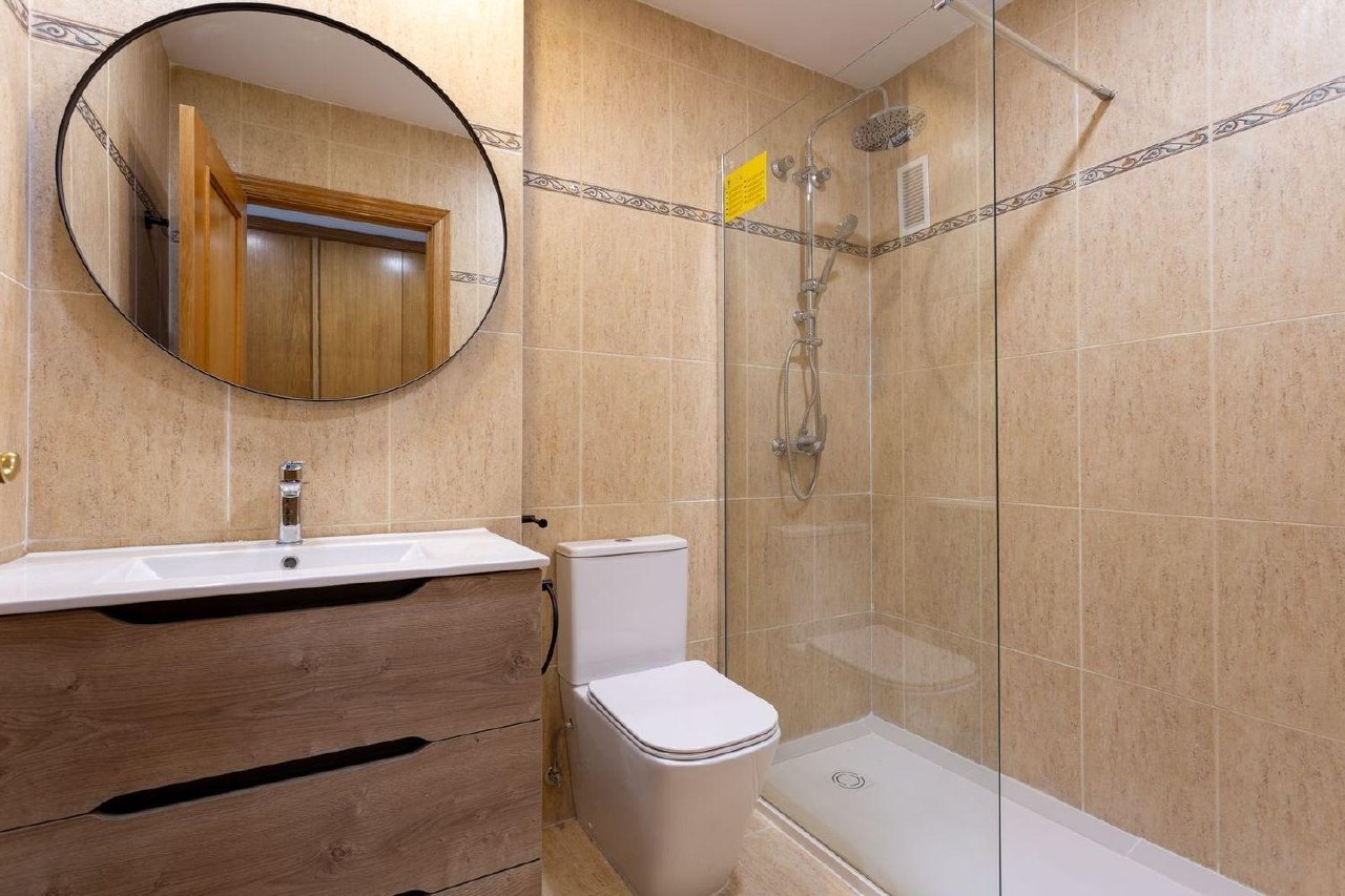 3-Bedroom Apartment for Rent in Sant Pau photo 8 of 8