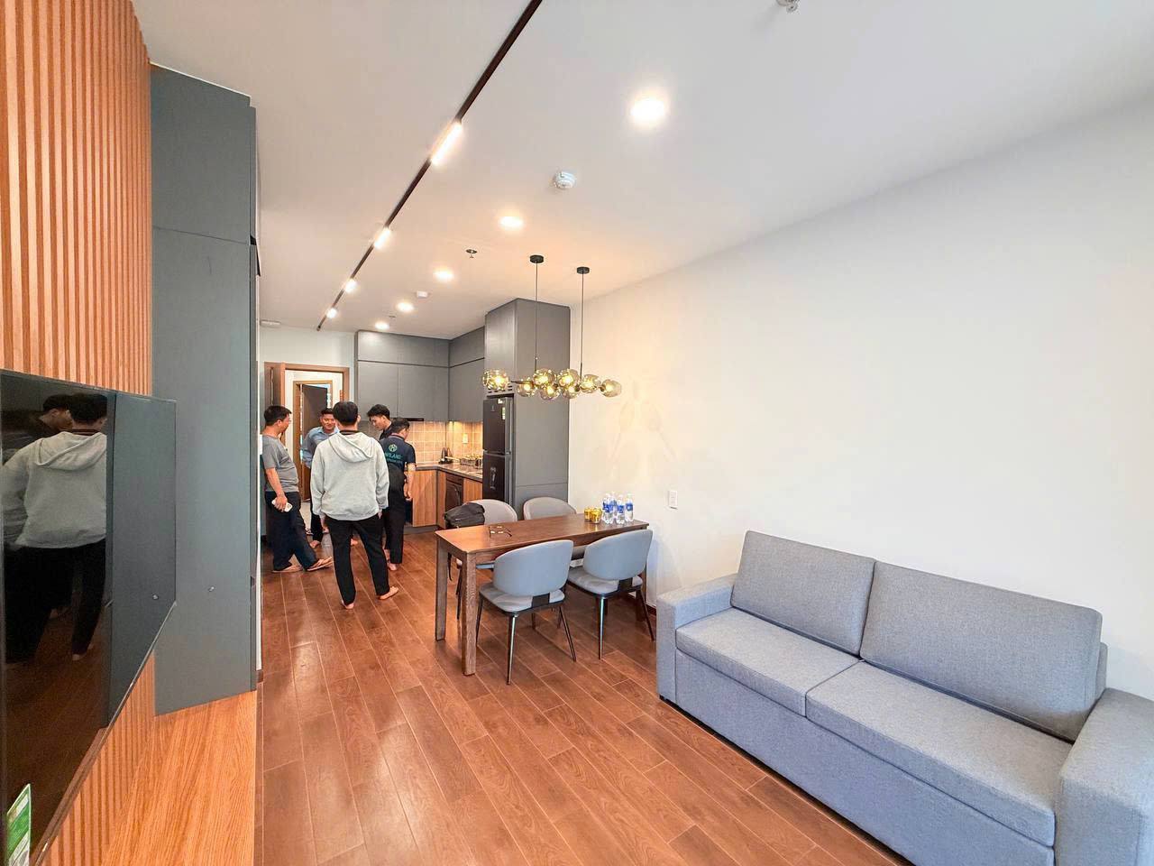 Modern 1-Bedroom Apartment at Sun Cosmo Residence photo 2 of 8