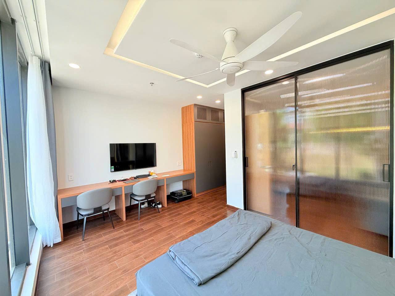 Modern 1-Bedroom Apartment at Sun Cosmo Residence photo 6 of 8
