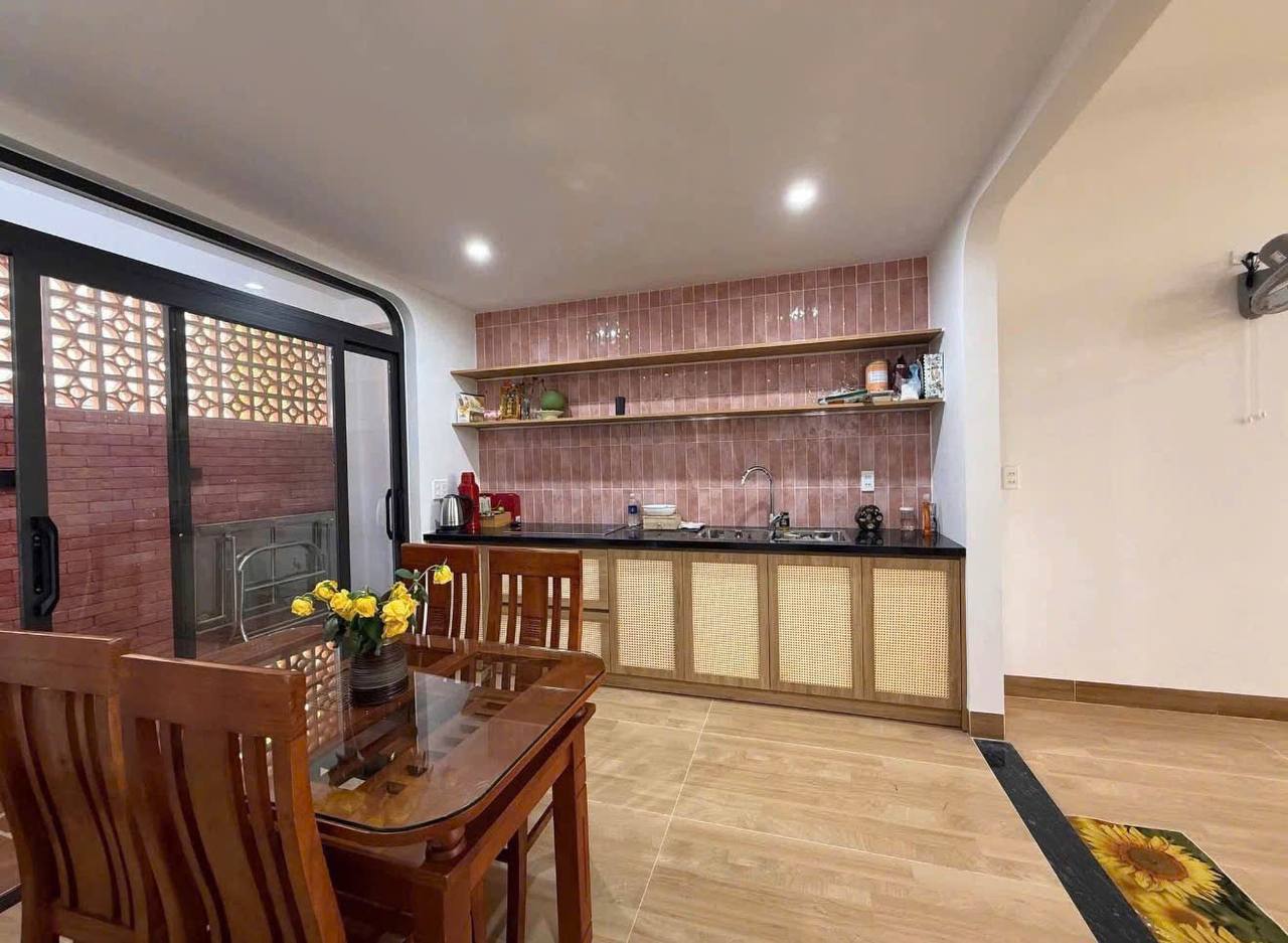 Three-Bedroom House in An Hai photo 5 of 8