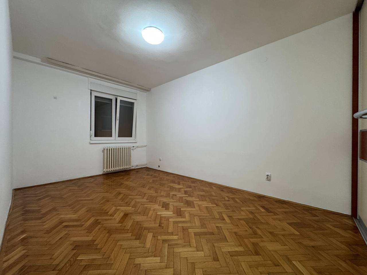 One-Bedroom Apartment with Balcony in Vračar photo 1 of 8