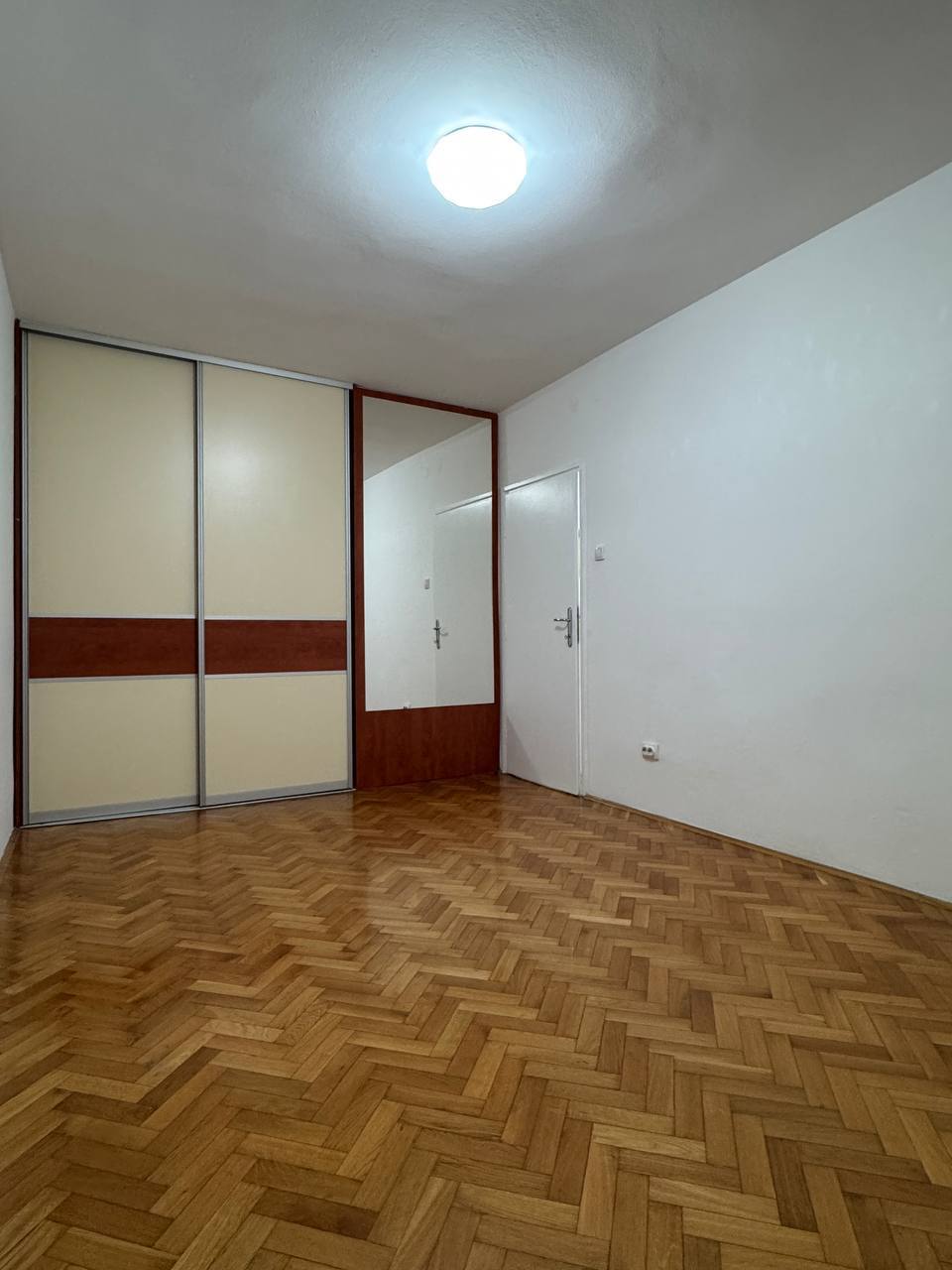One-Bedroom Apartment with Balcony in Vračar photo 2 of 8