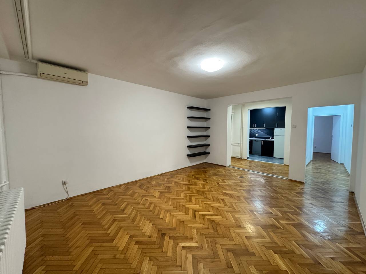 One-Bedroom Apartment with Balcony in Vračar photo 7 of 8