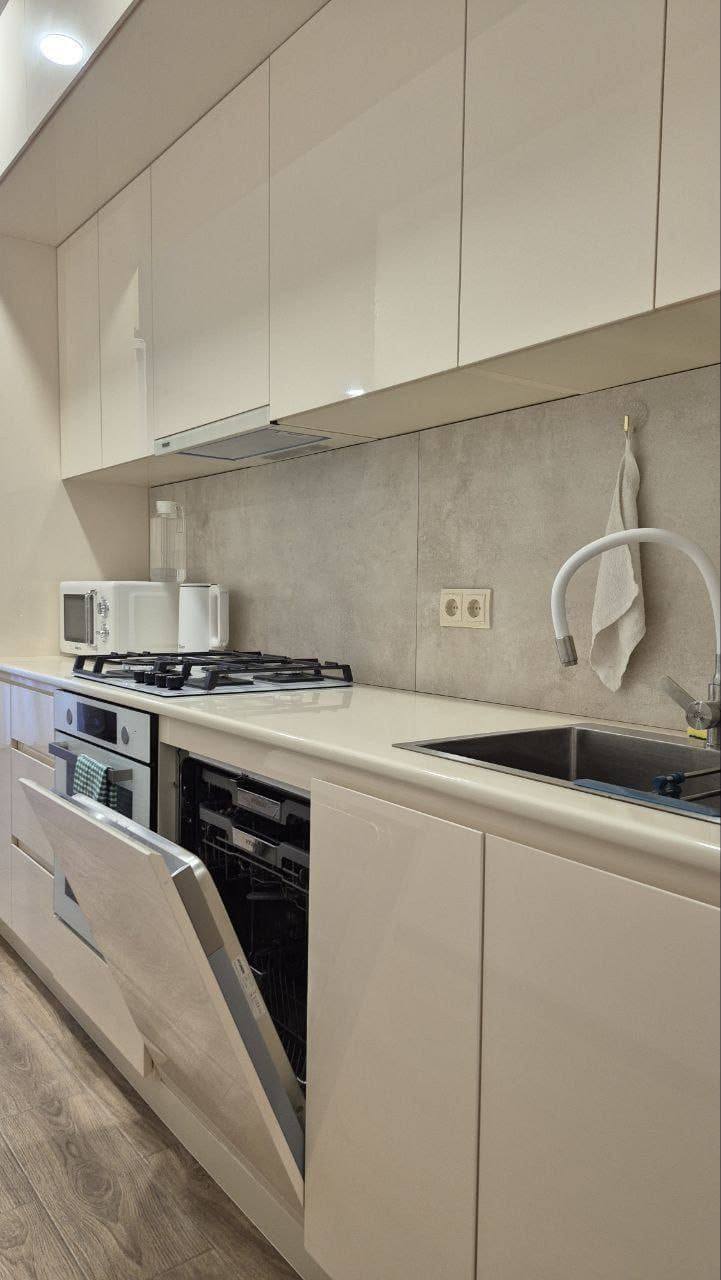 One-Bedroom Apartment for Rent in Batumi photo 1 of 6
