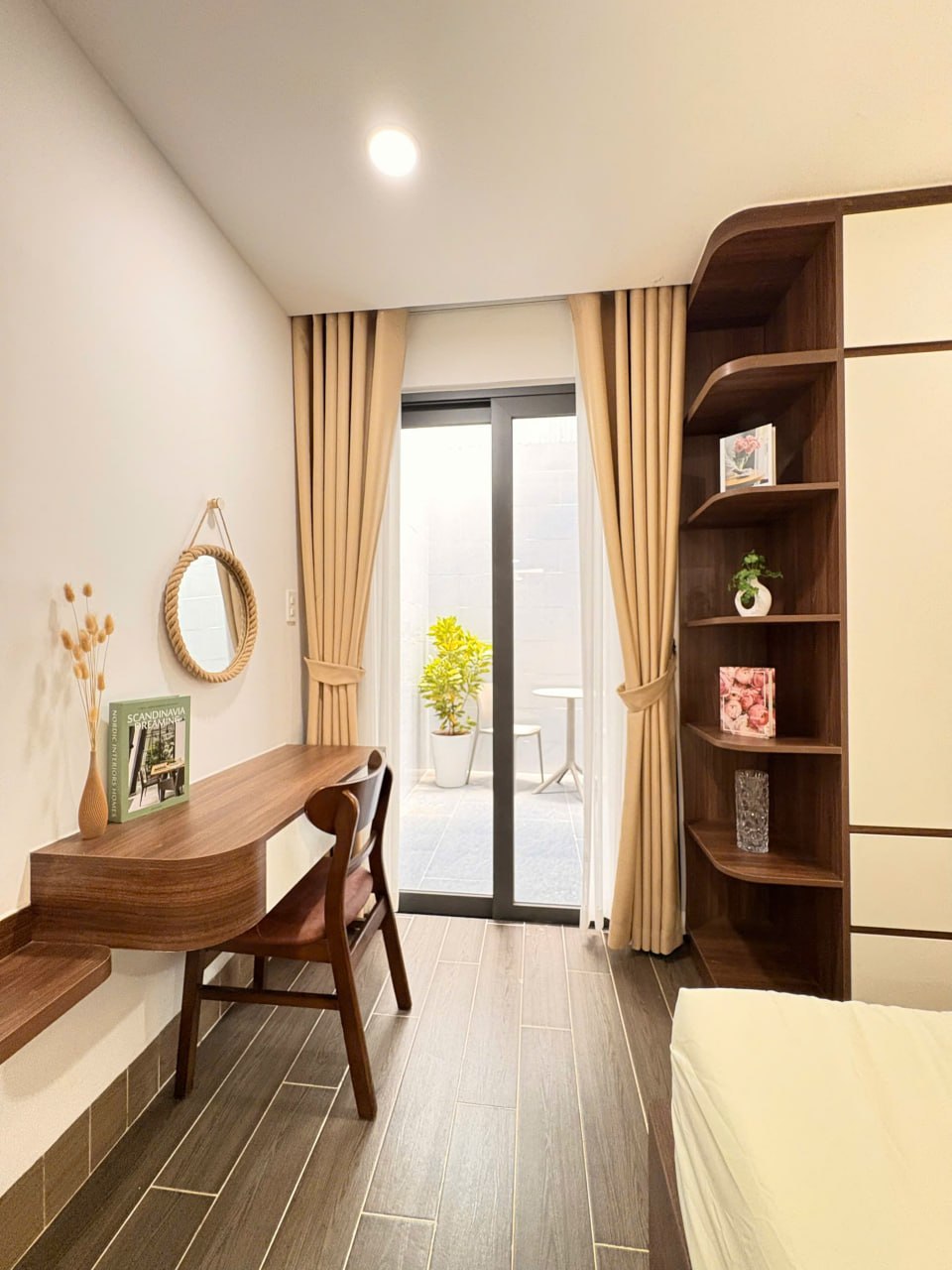 1-Bedroom Apartment with Pool in An Hai Dong photo 3 of 8