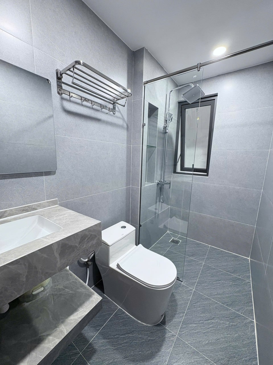 1-Bedroom Apartment with Pool in An Hai Dong photo 5 of 8