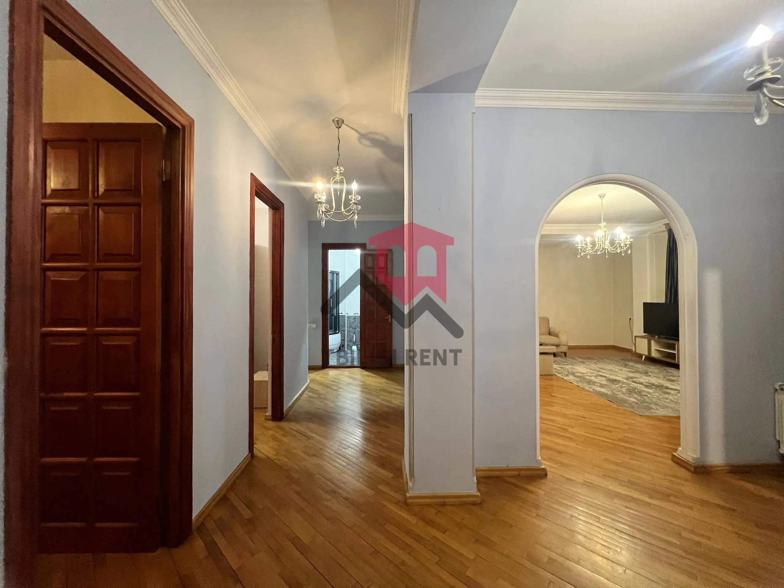 Светлая 3-комнатная квартира в Вере photo 2 of 8