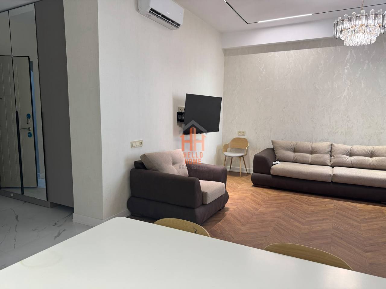 Furnished 1-Bedroom Apartment on Griboedova Street photo 3 of 6