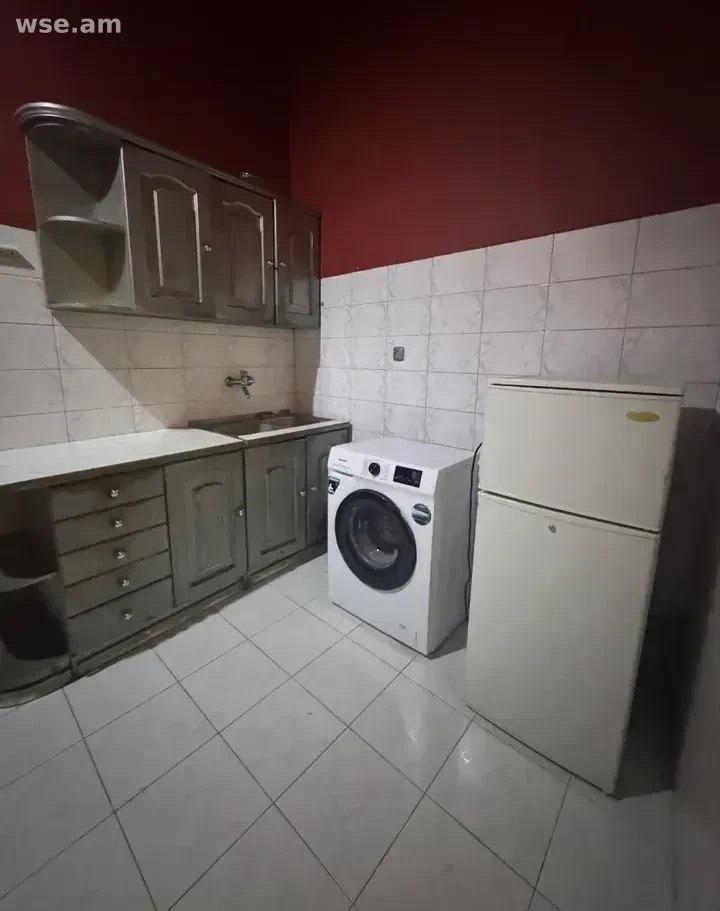 One-Bedroom Apartment for Rent in Kentron photo 5 of 5