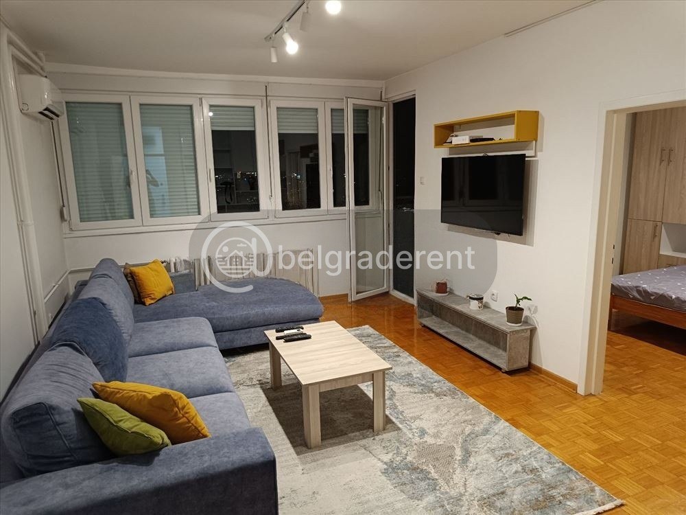 Three-Room Apartment in Zvezdara photo 1 of 8