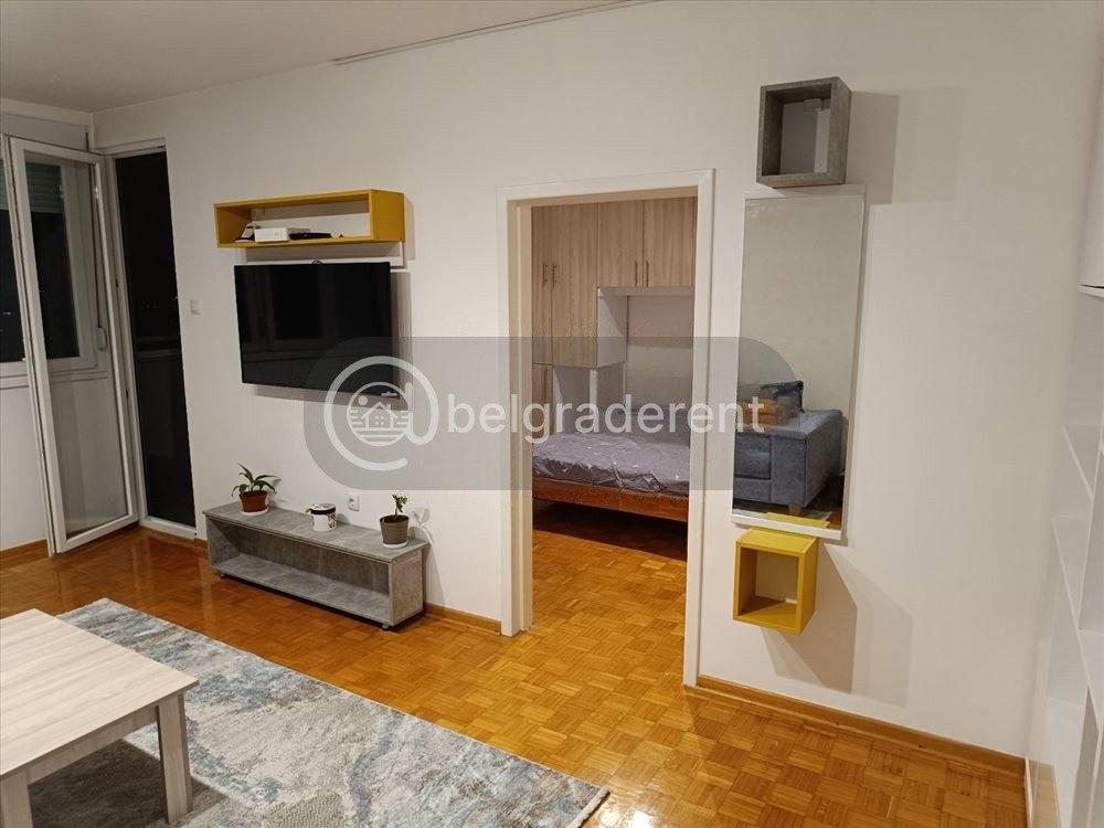 Three-Room Apartment in Zvezdara photo 3 of 8