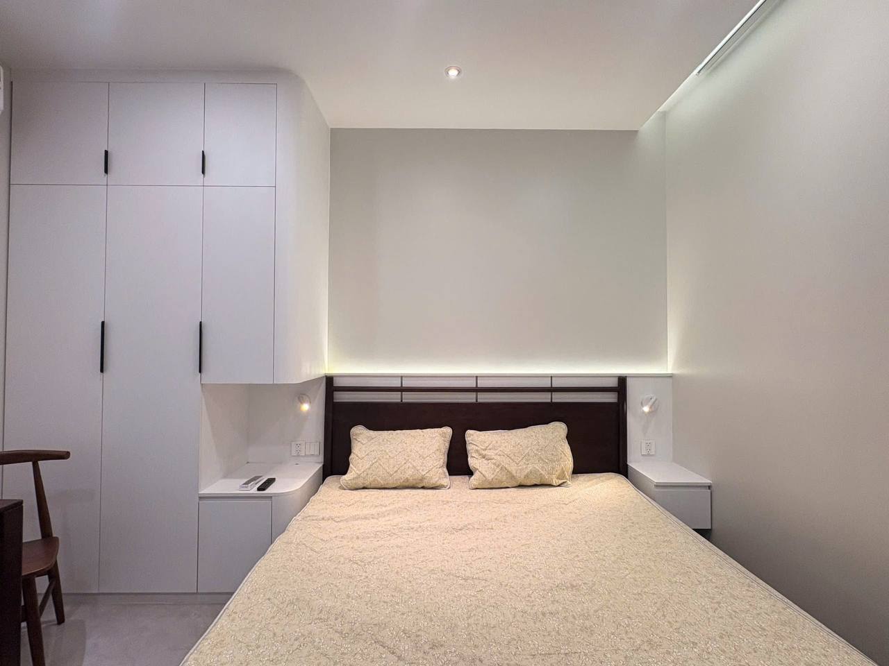 High-Floor Studio Apartment Near the River photo 7 of 8