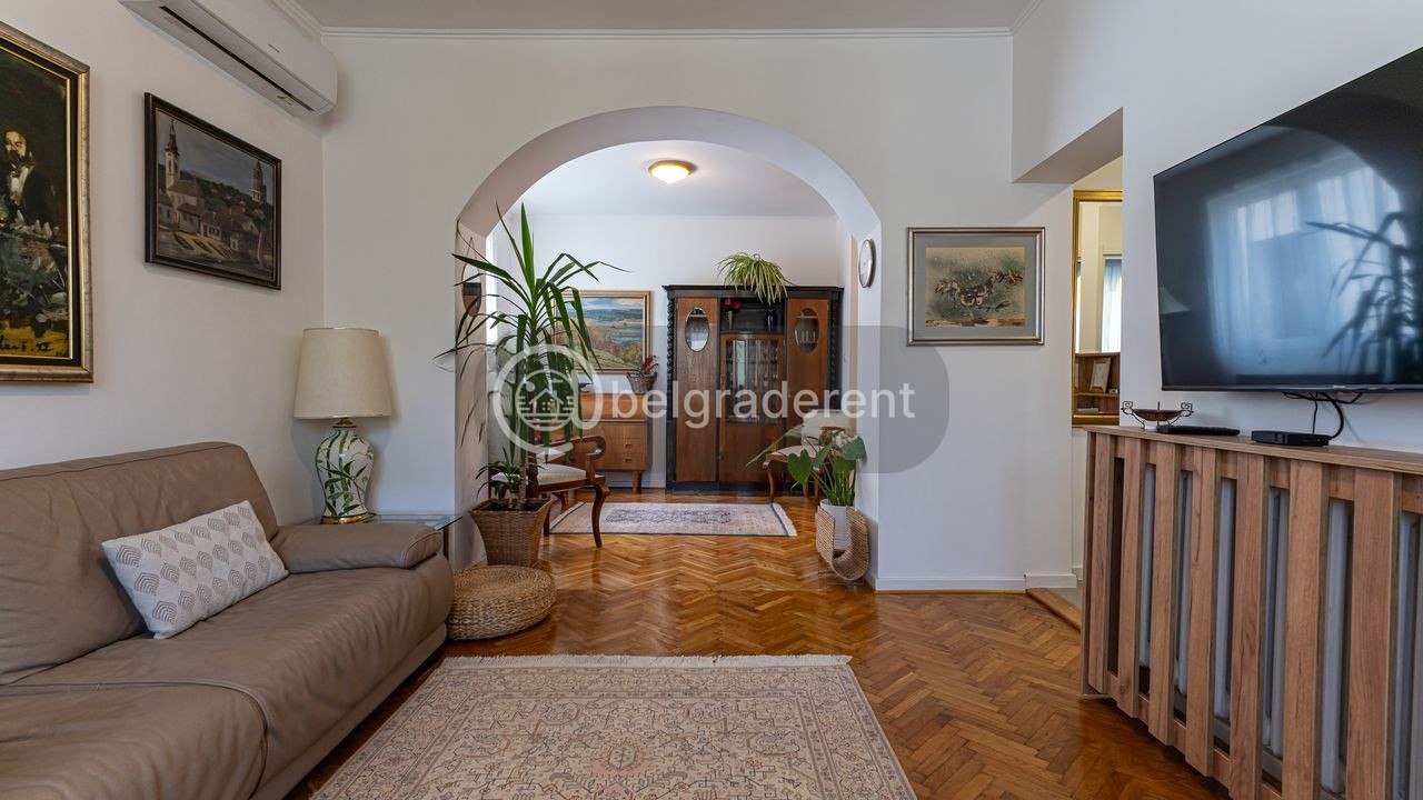 2-Bedroom Apartment in Gornji Voždovac photo 3 of 8