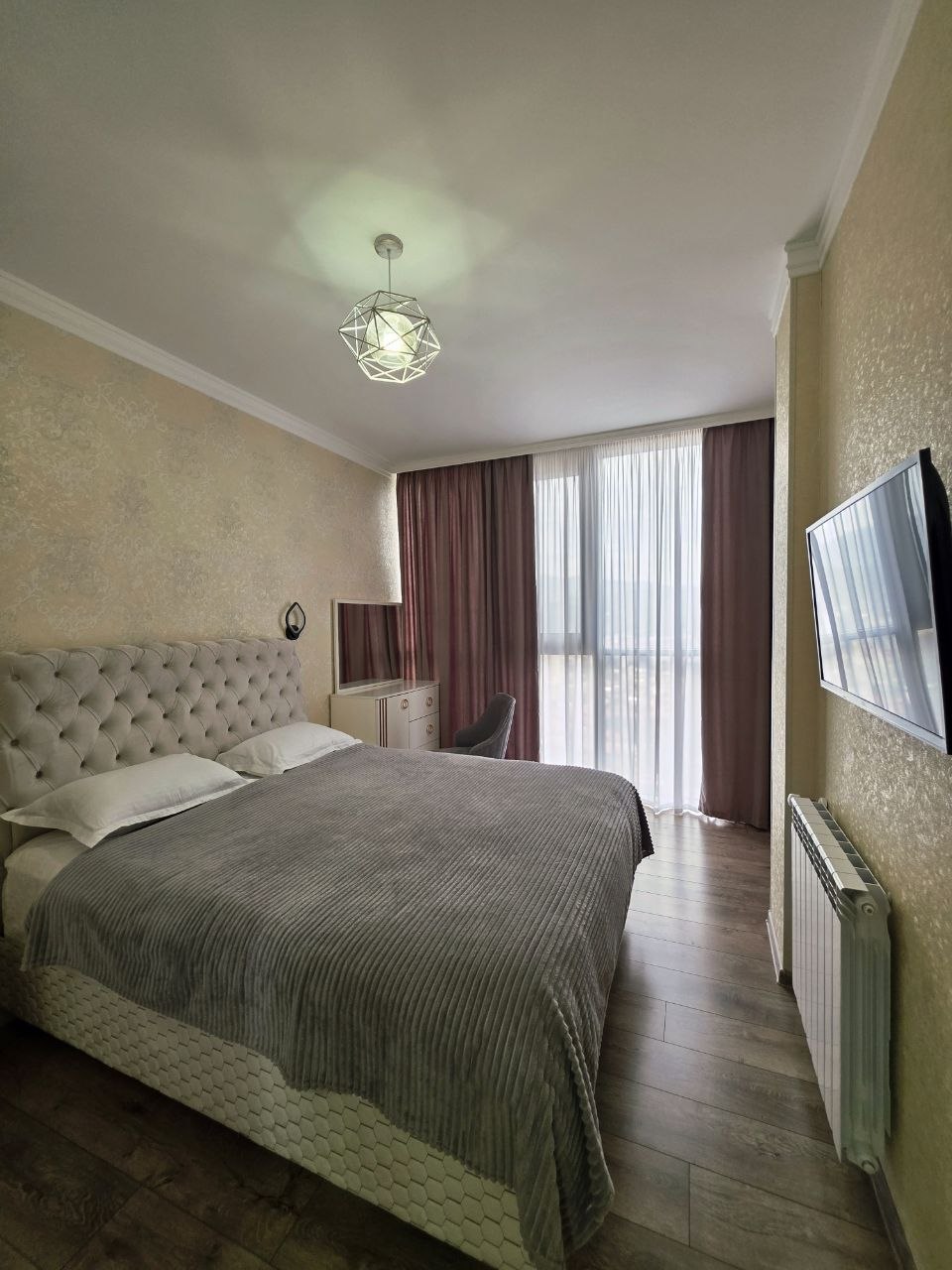 2-Bedroom Apartment on Pirosmani Street photo 5 of 6