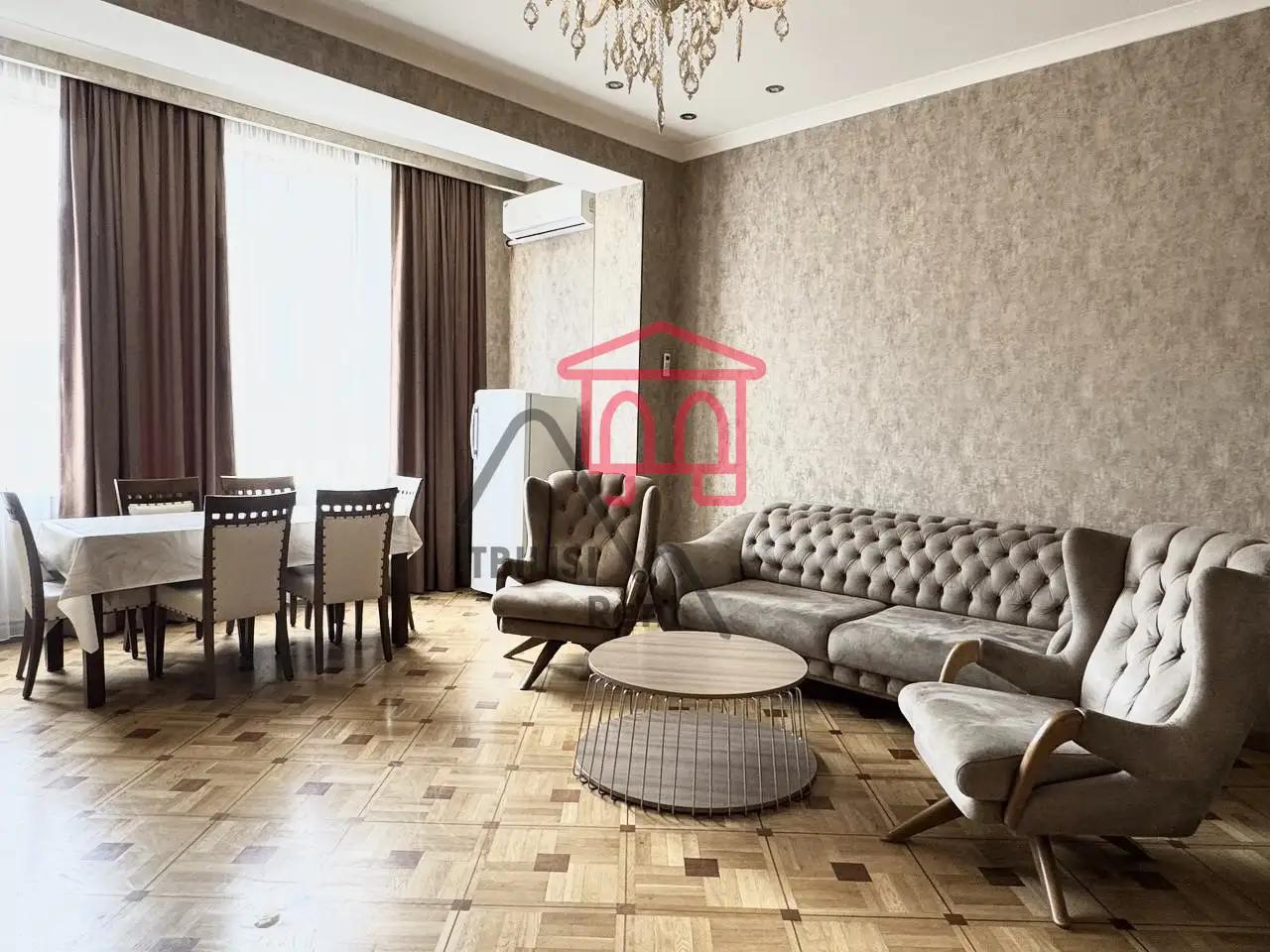 4-Bedroom Apartment on Marjanishvili Avenue photo 1 of 8