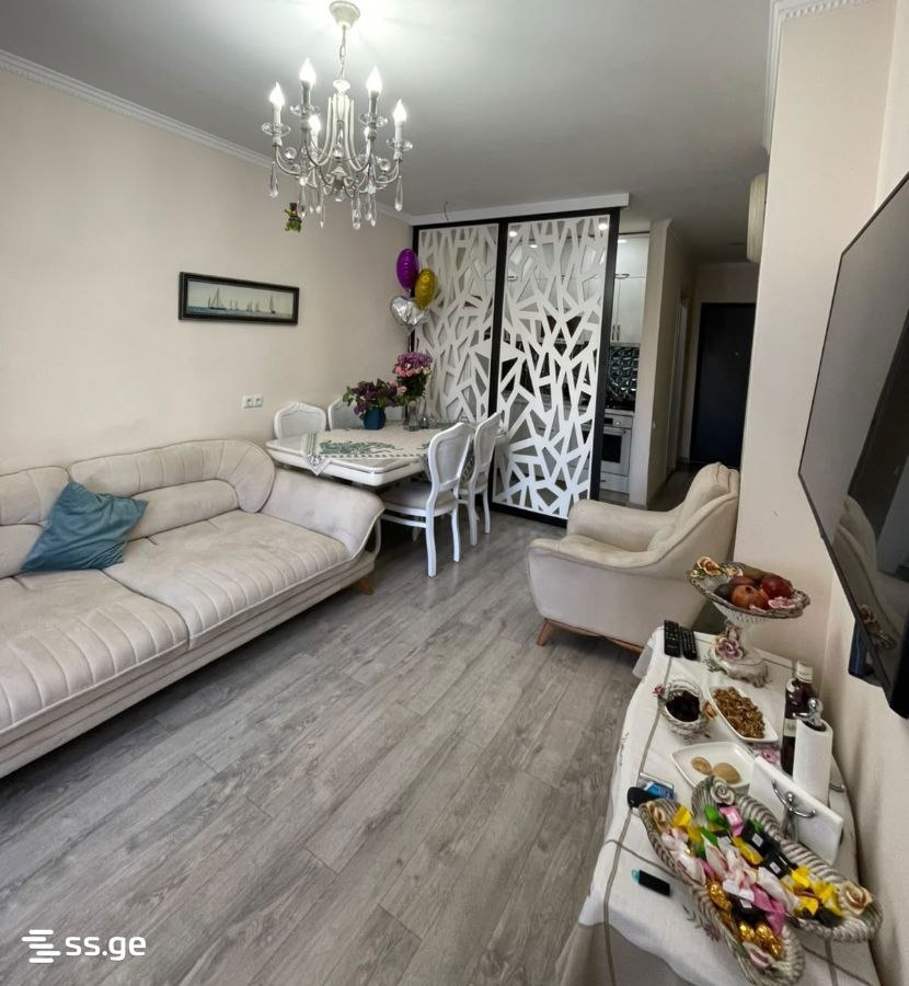 2-Bedroom Apartment in Batumi photo 1 of 8