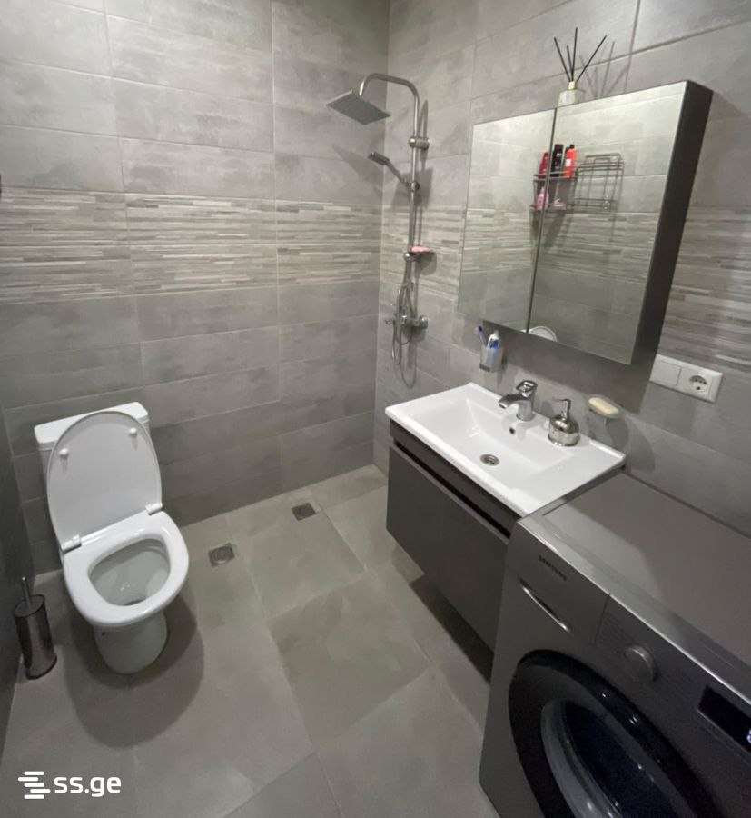 2-Bedroom Apartment in Batumi photo 2 of 8