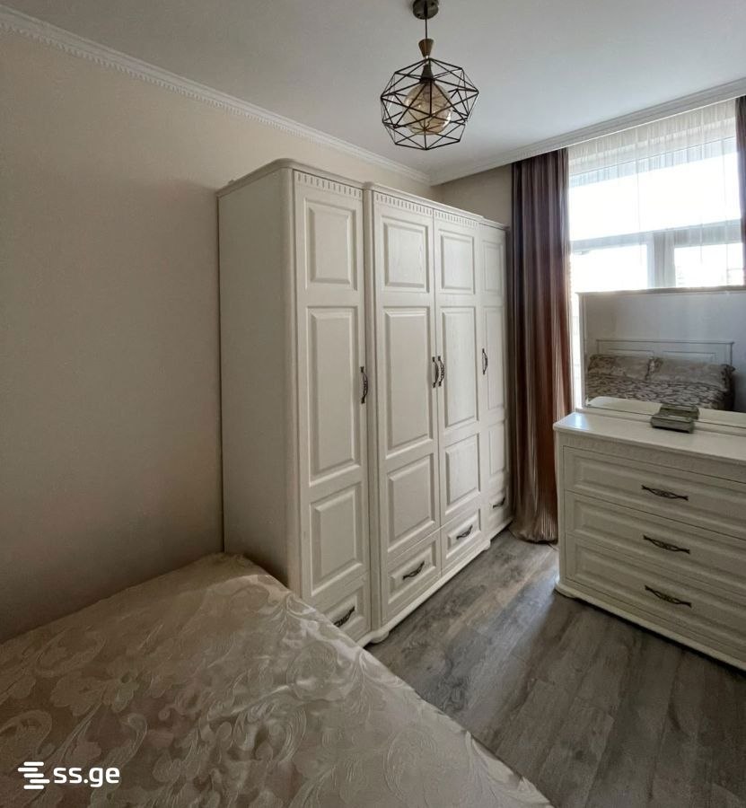 2-Bedroom Apartment in Batumi photo 3 of 8