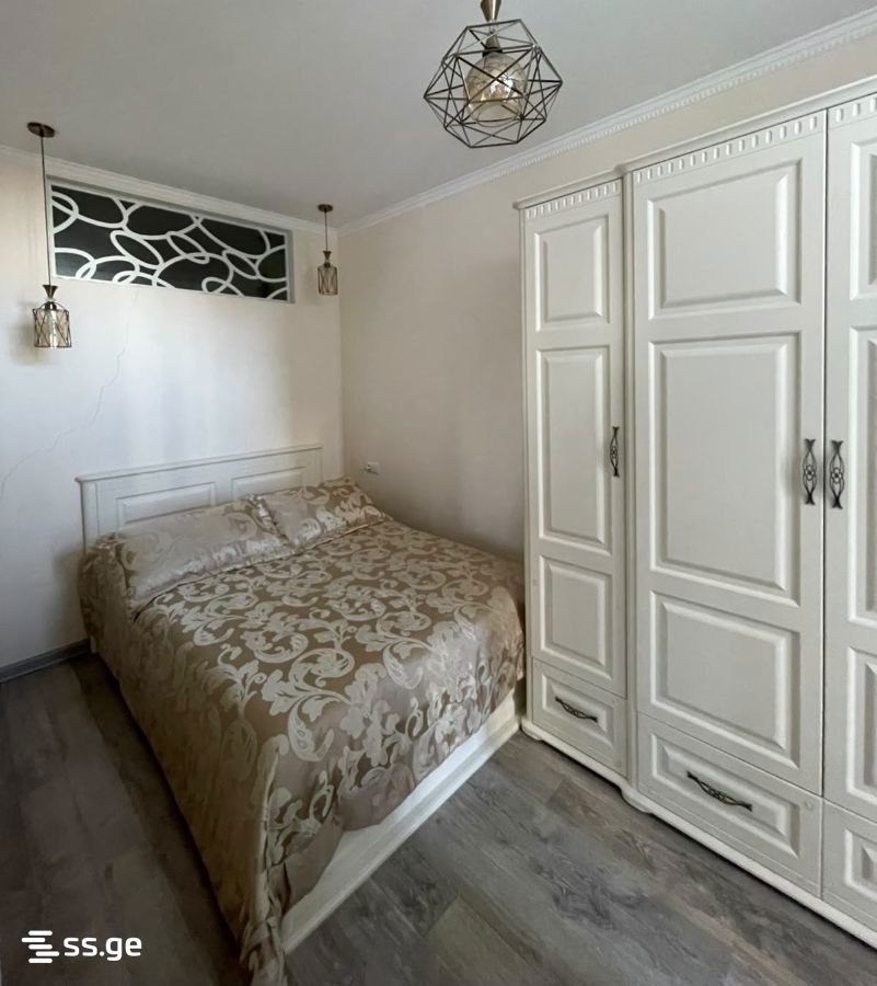2-Bedroom Apartment in Batumi photo 5 of 8