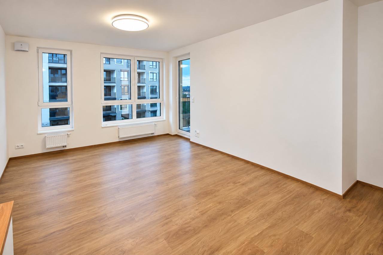 Stylish 2+kk Apartment for Rent in Barrandov photo 5 of 8