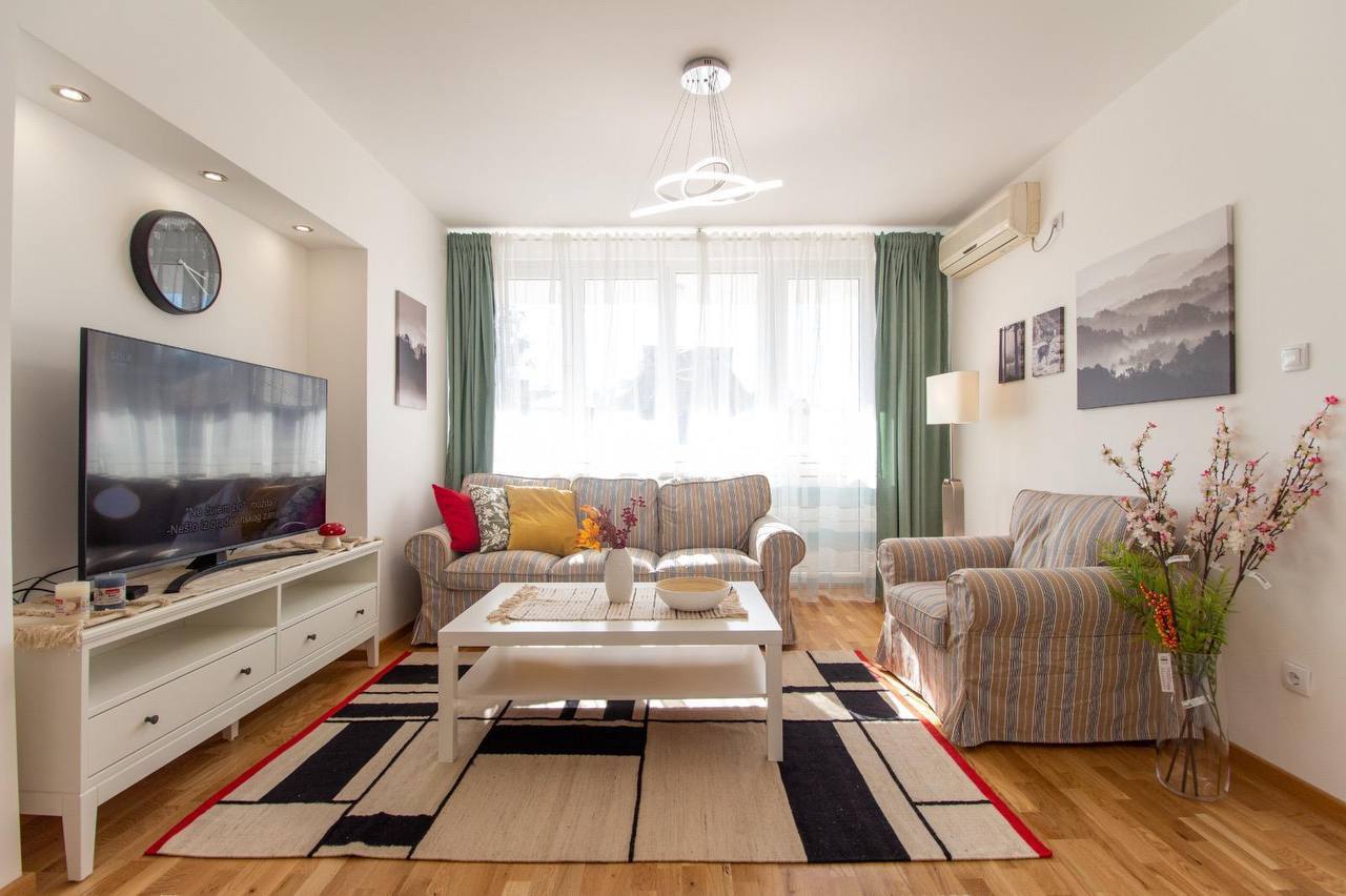 2-Bedroom Apartment on Kralja Milana photo 1 of 6