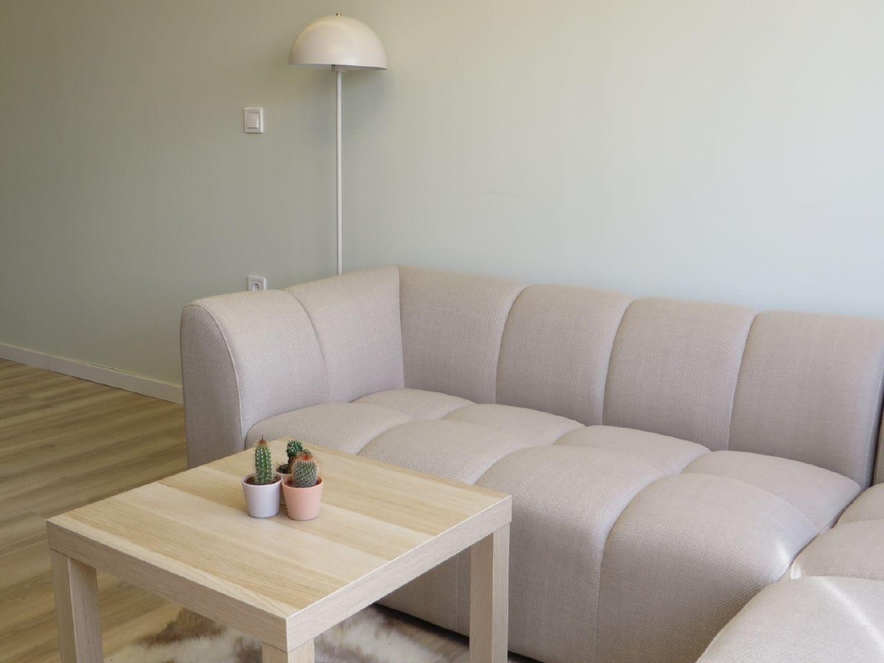 Furnished 2-Bedroom Apartment in Mont-Olivet photo 1 of 8