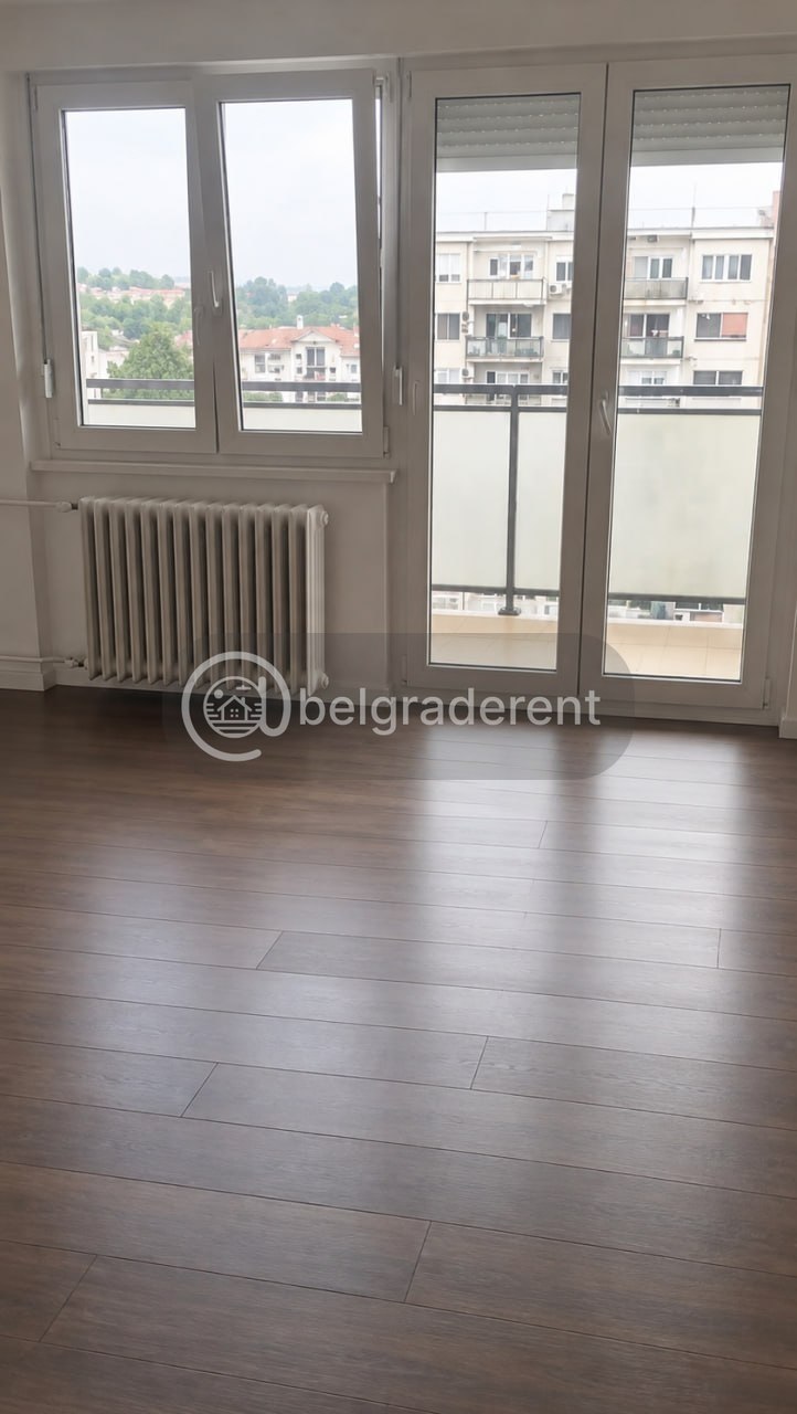 Трёхкомнатная квартира на улице Симе Игуманова photo 4 of 5