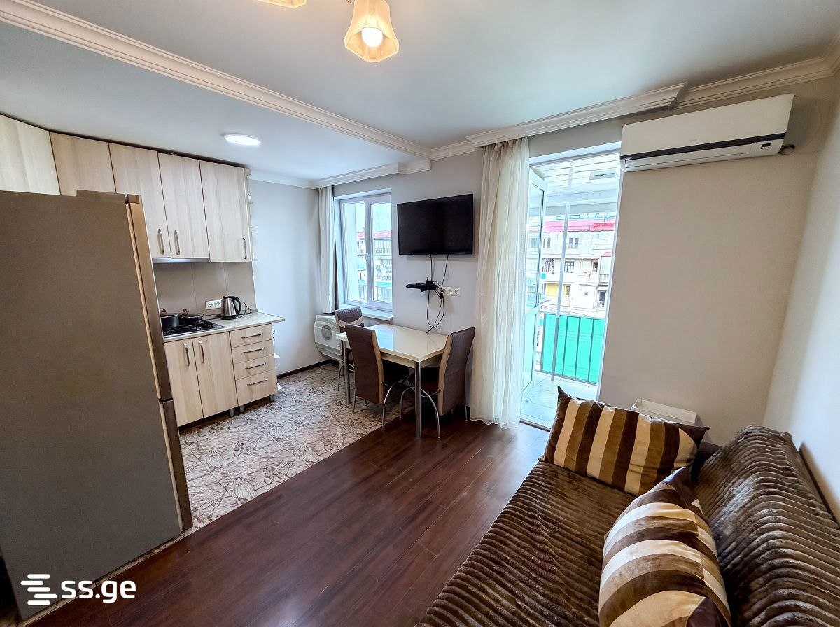 1-Bedroom Apartment Near the Sea photo 3 of 8
