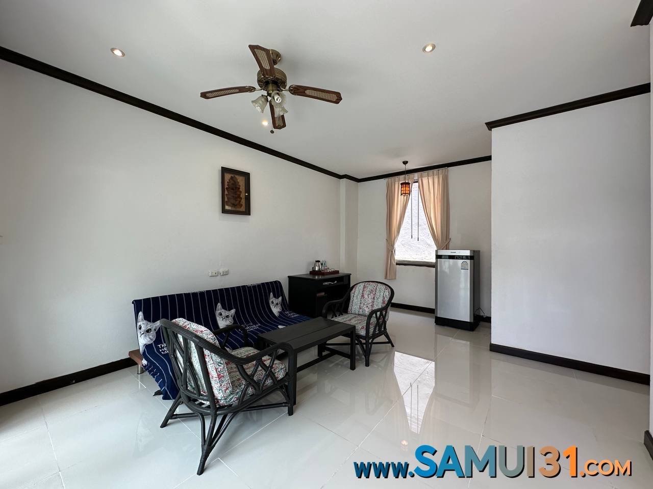 One-Bedroom House in Bang Rak photo 3 of 8