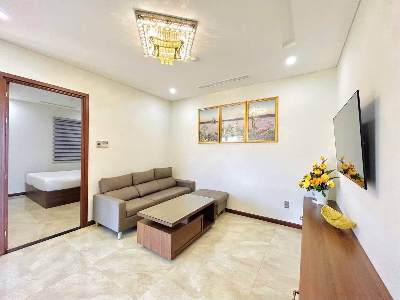 2-Bedroom Ocean-View Apartment in Son Tra photo 3 of 8
