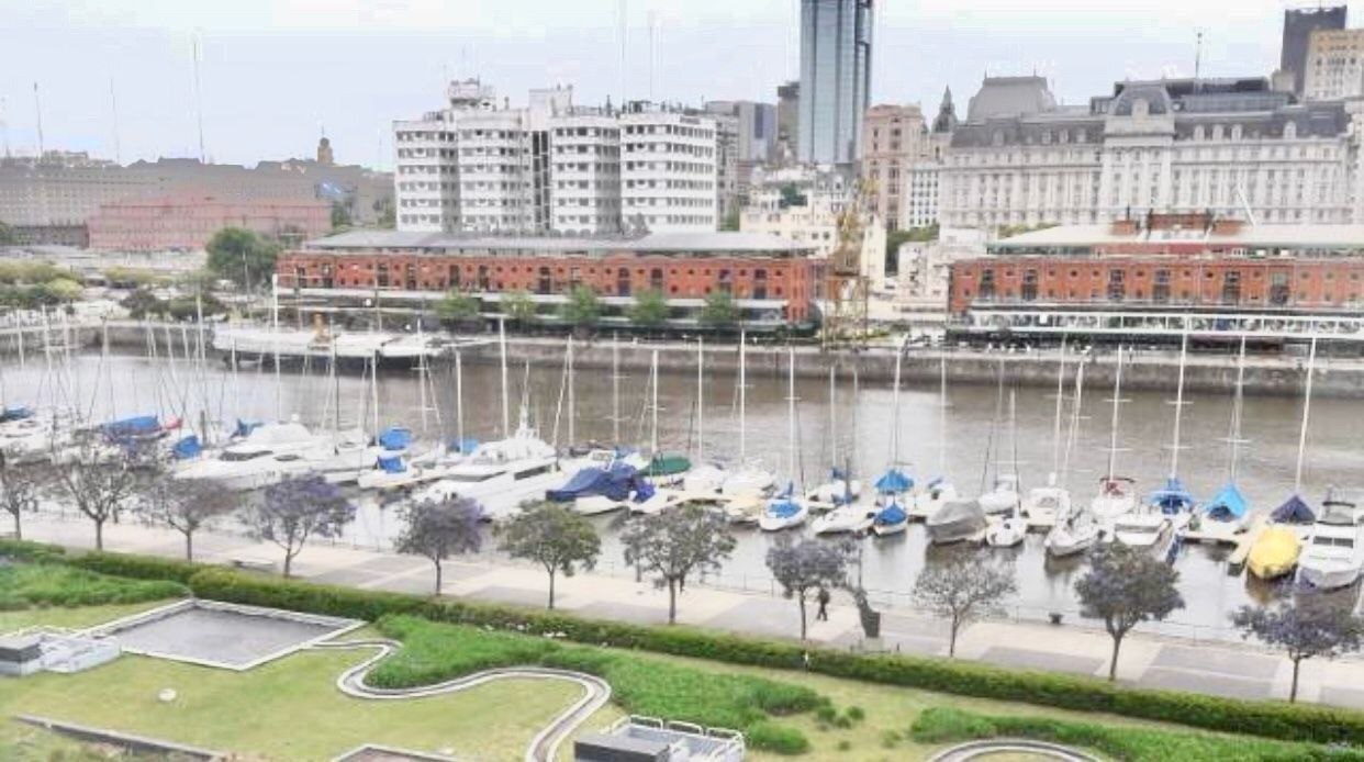 Two-Bedroom Apartment in Puerto Madero photo 1 of 8
