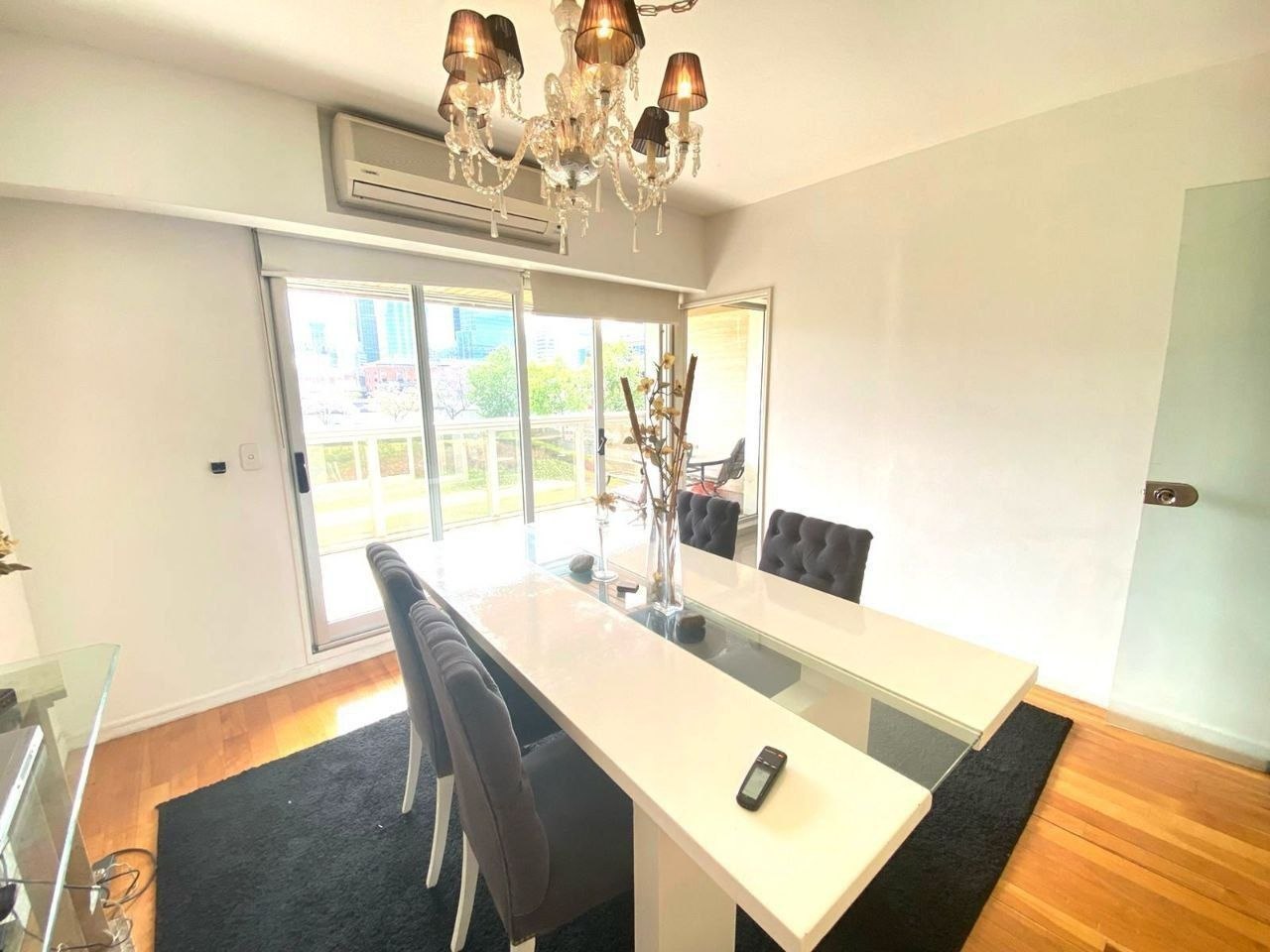 Two-Bedroom Apartment in Puerto Madero photo 3 of 8