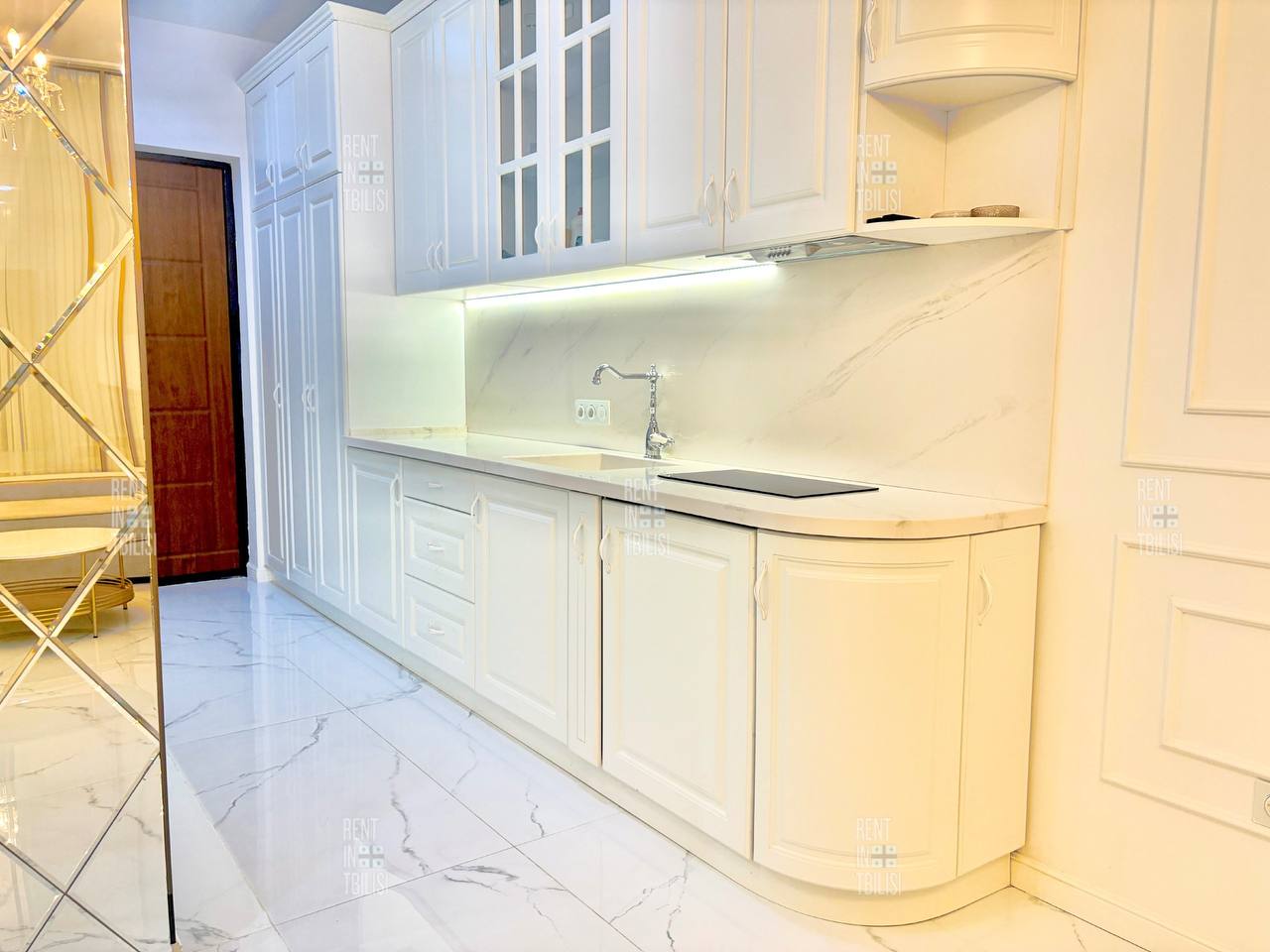 Luxury 1-Bedroom Apartment in King David photo 7 of 8