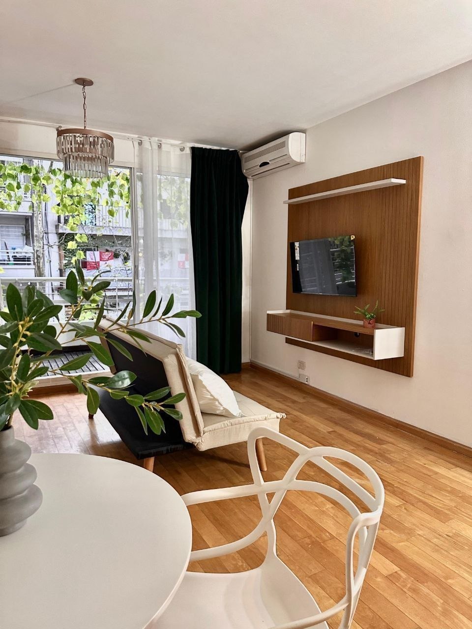 Studio with Balcony and Pool in Palermo photo 4 of 8