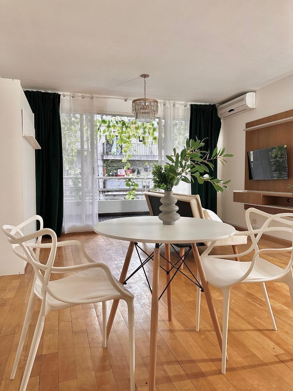 Studio with Balcony and Pool in Palermo photo 5 of 8