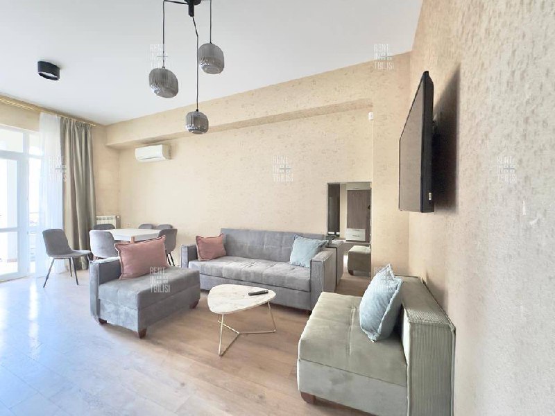 2-Bedroom Apartment in Mtatsminda photo 1 of 8