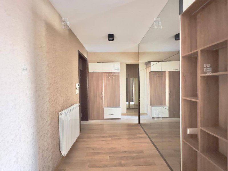 2-Bedroom Apartment in Mtatsminda photo 4 of 8