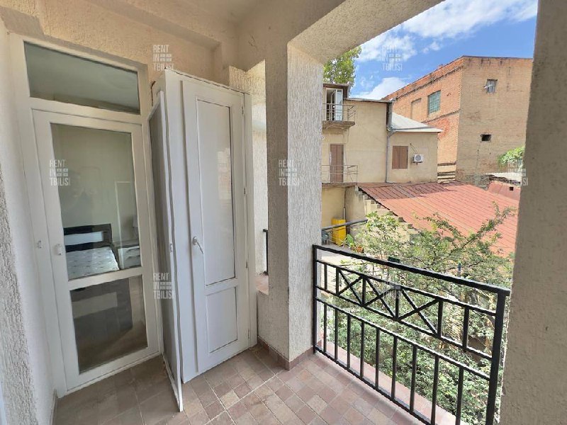 2-Bedroom Apartment in Mtatsminda photo 8 of 8