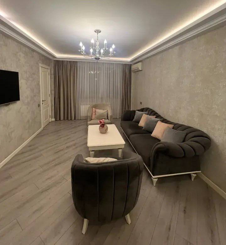 Furnished 2-Bedroom Apartment in Kentron photo 1 of 6