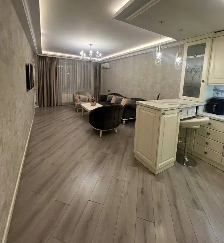 Furnished 2-Bedroom Apartment in Kentron photo 2 of 6