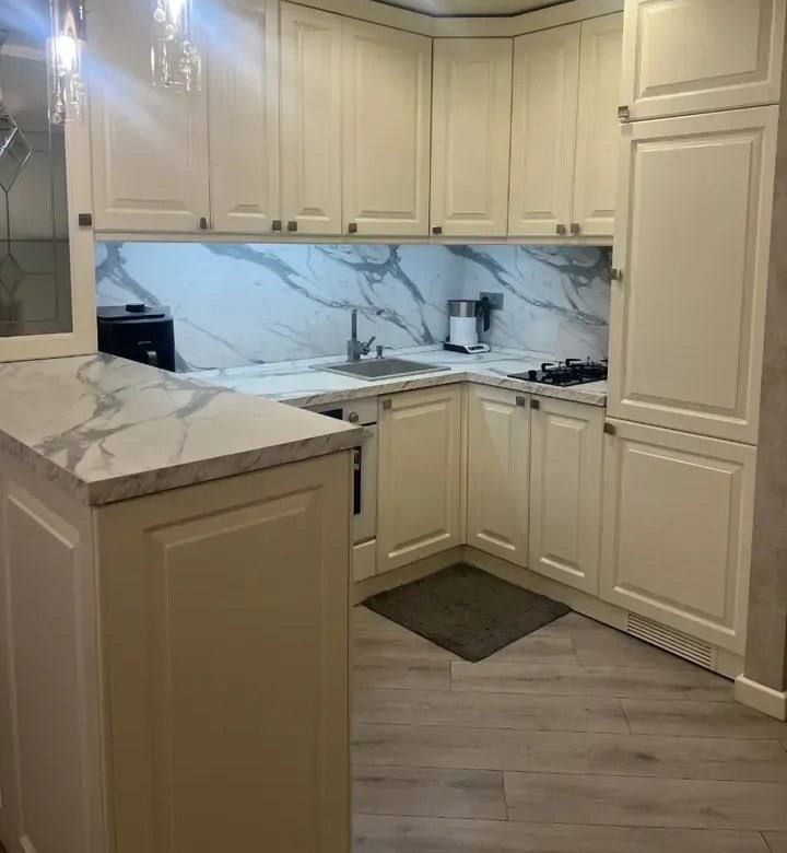 Furnished 2-Bedroom Apartment in Kentron photo 3 of 6