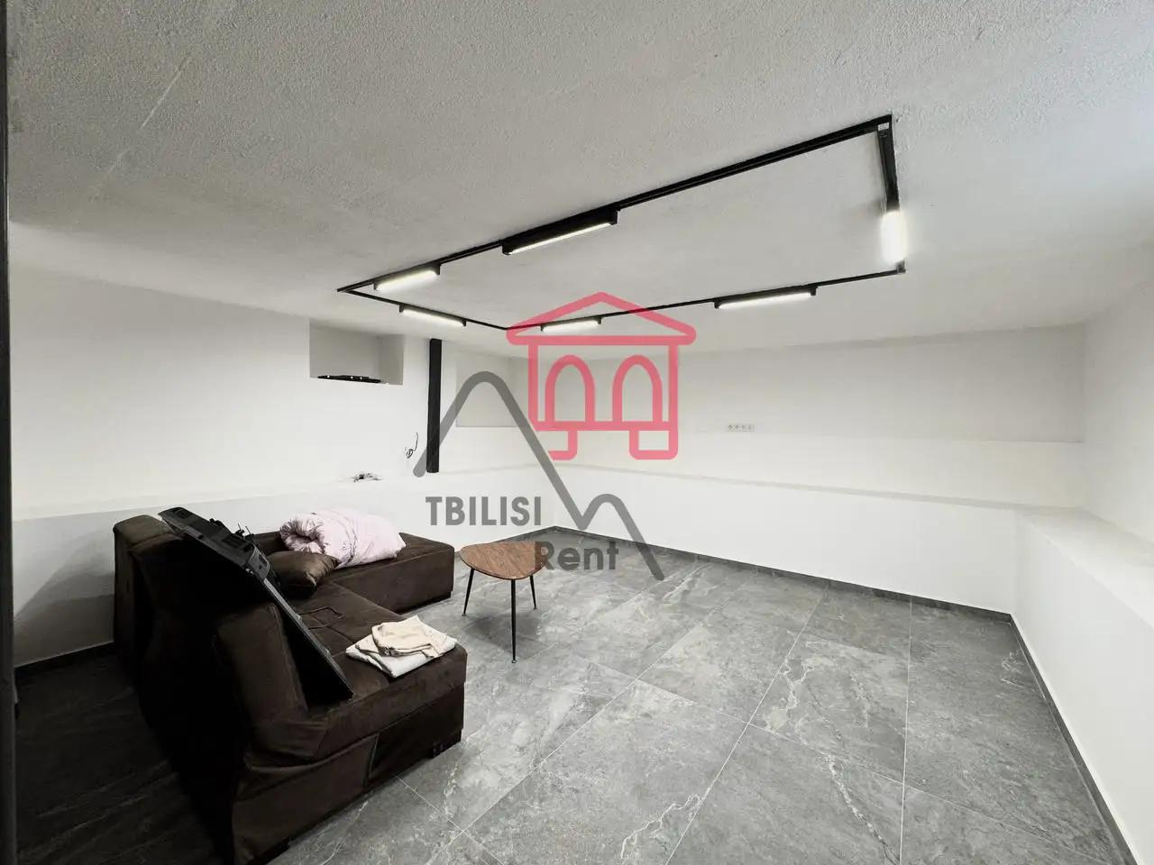 Spacious 1-Bedroom Apartment in Chugureti photo 2 of 8