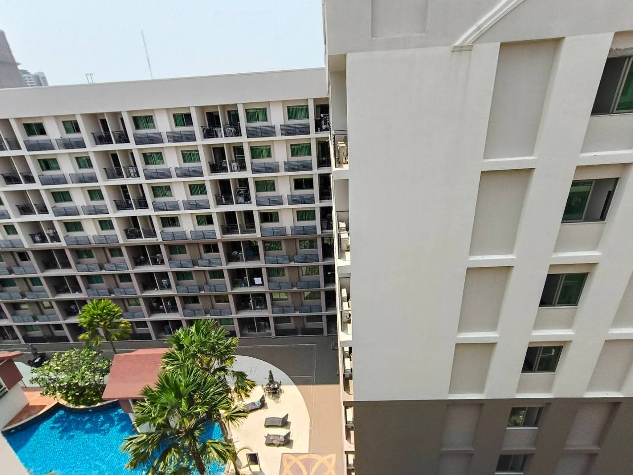 1-Bedroom Apartment at Arcadia Beach Continental photo 4 of 8