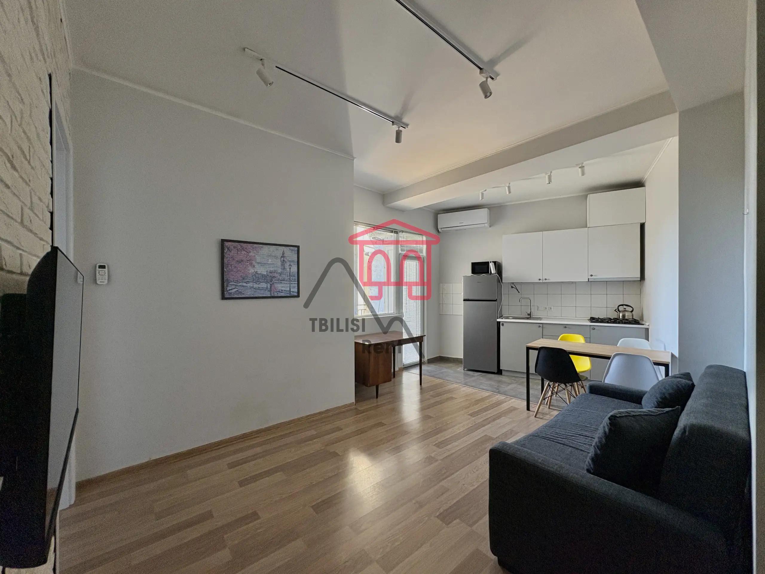 One-Bedroom Apartment in Ortachala photo 1 of 8