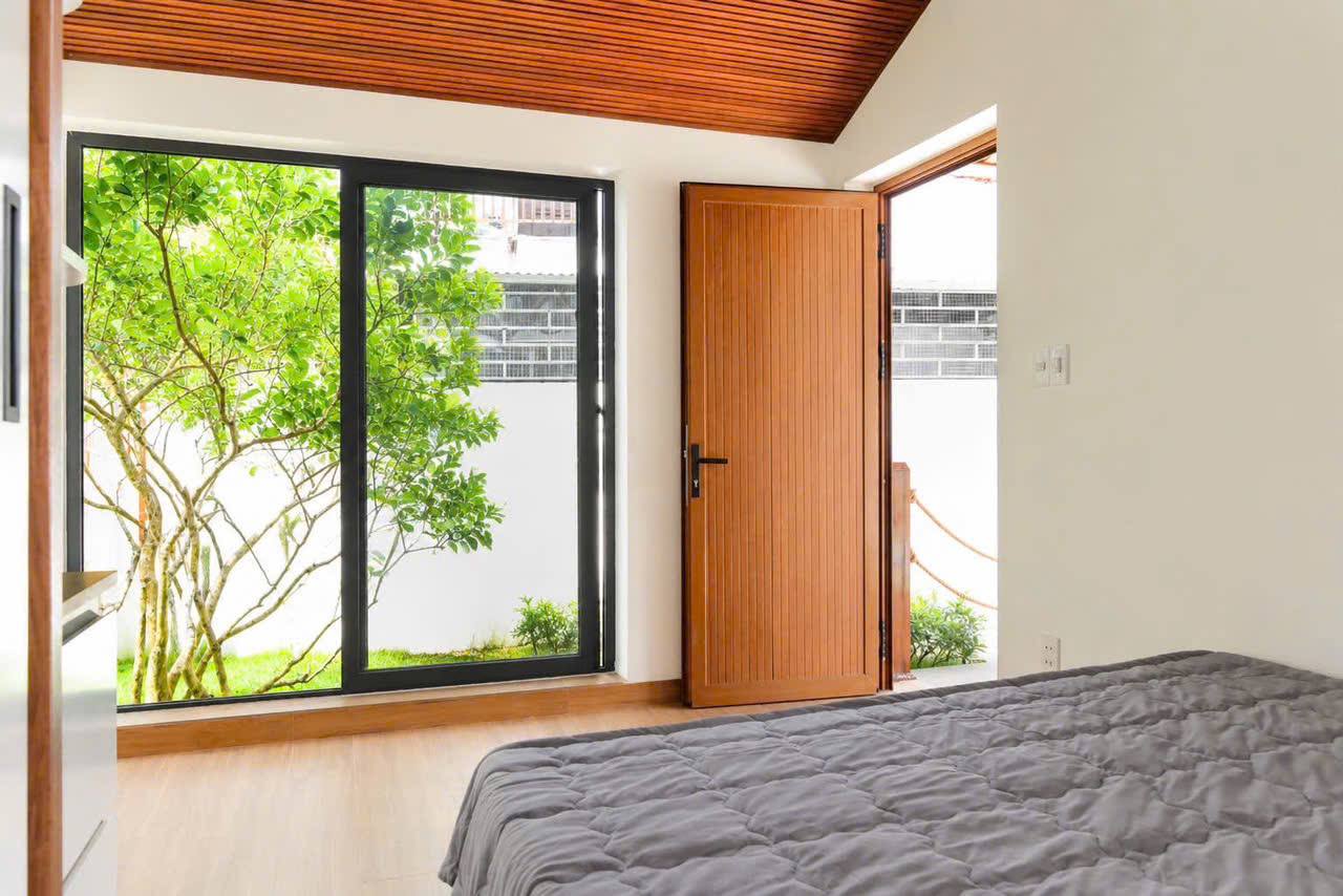 2-Bedroom Garden House with Fish Pond photo 8 of 8