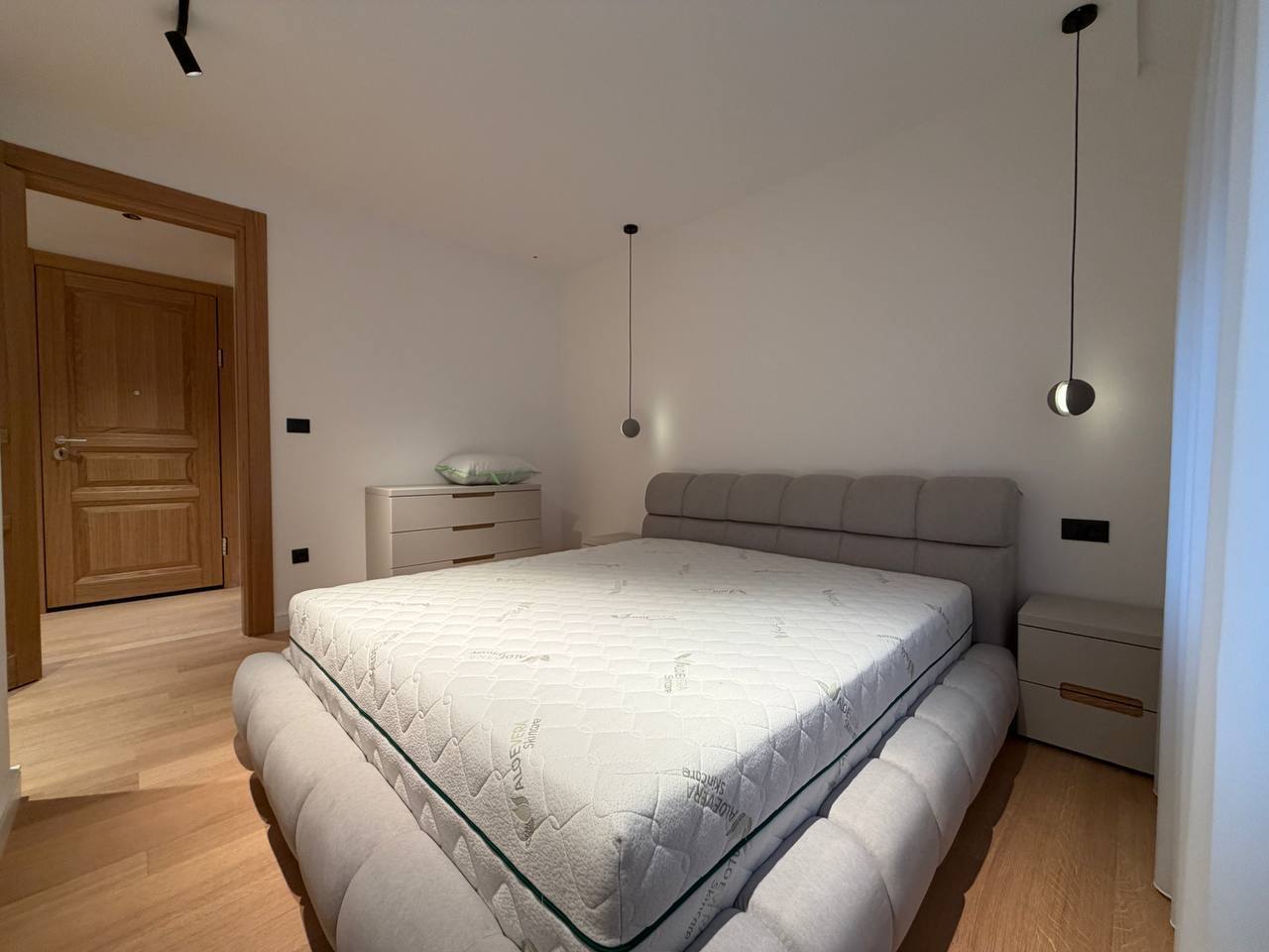 Four-Room Apartment with Parking in Vračar photo 2 of 8