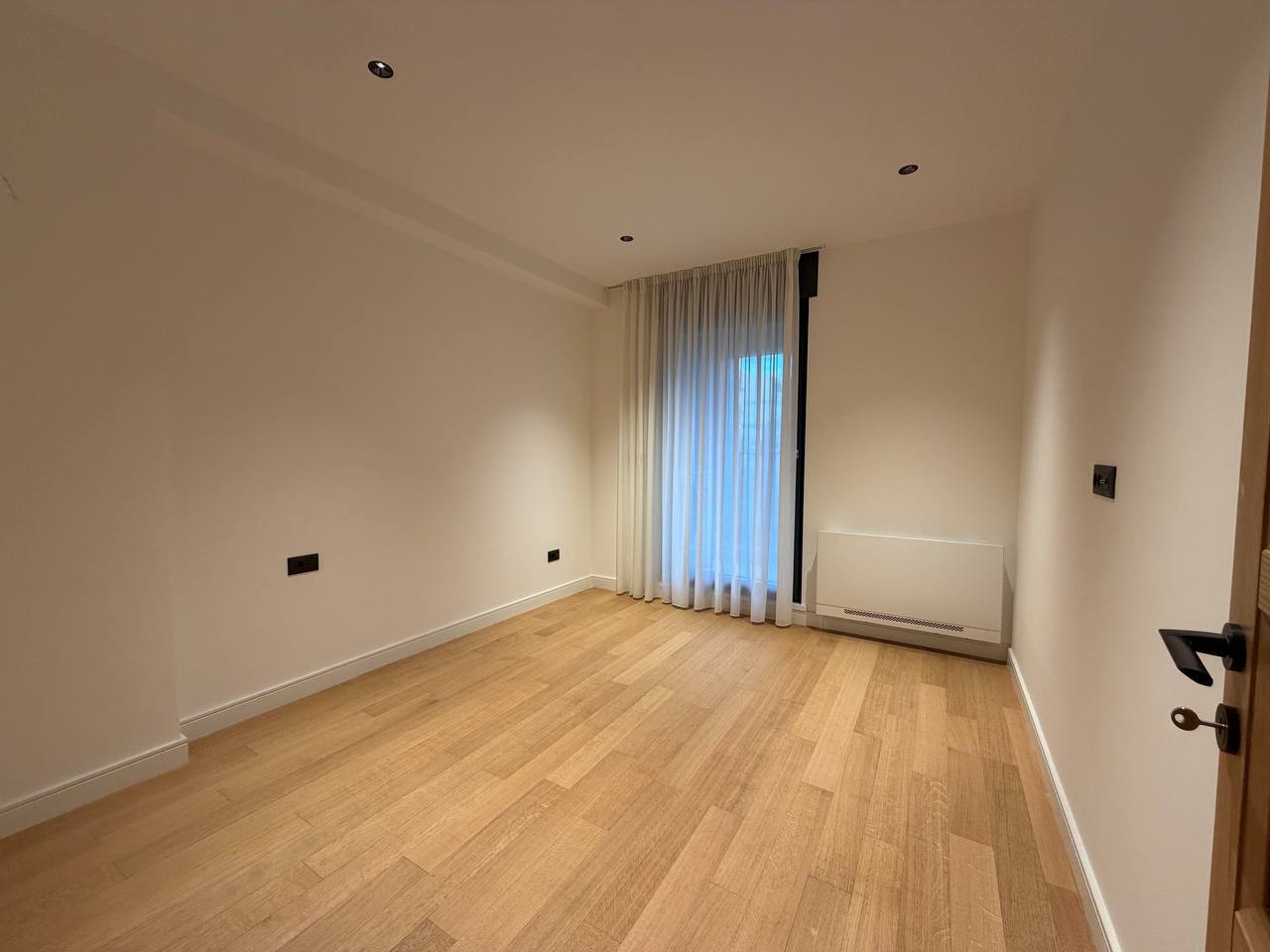Four-Room Apartment with Parking in Vračar photo 3 of 8
